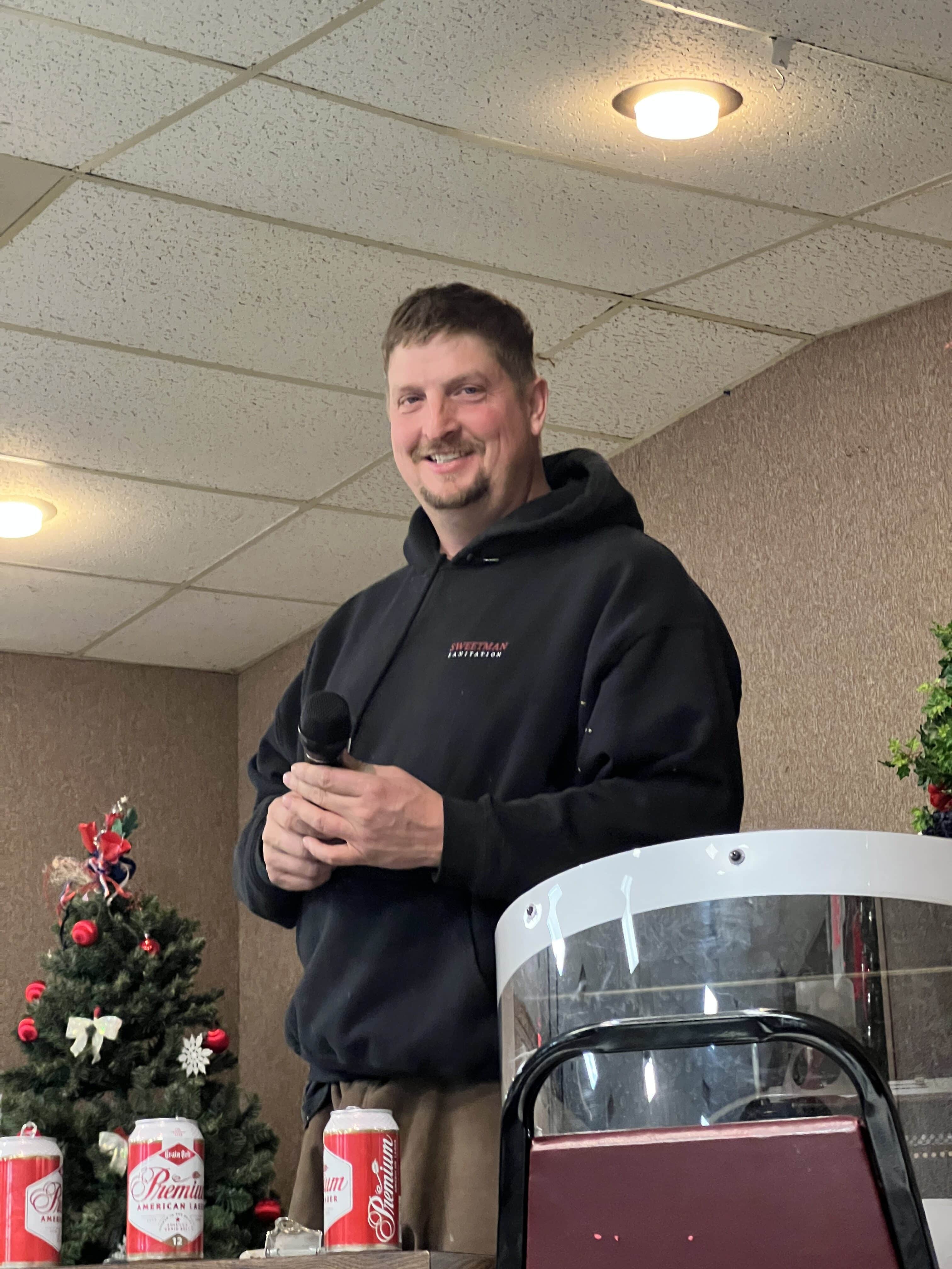 Ray Sweetman Calls Gun & Diamond Bingo at the Lamberton American Legion